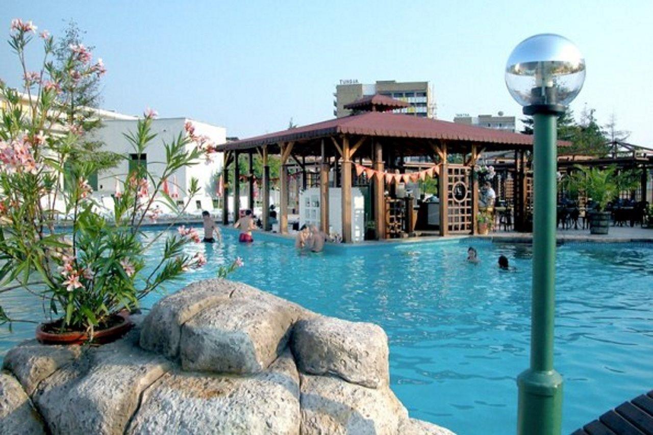Hrizantema Hotel Słoneczny Brzeg